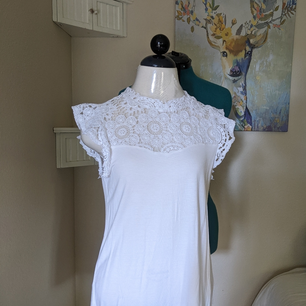 Belldini Blouse Lace Bodice Keyhole Size Small #34